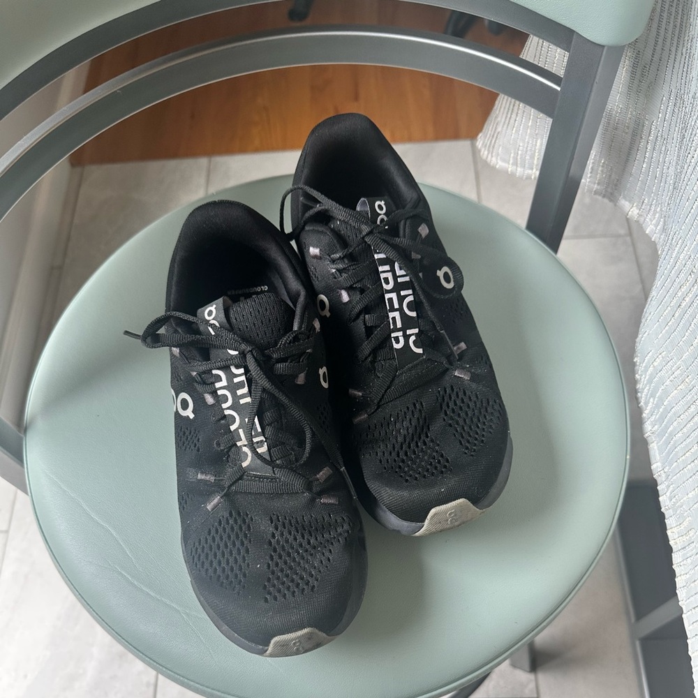 On running Women's Black Sneakers